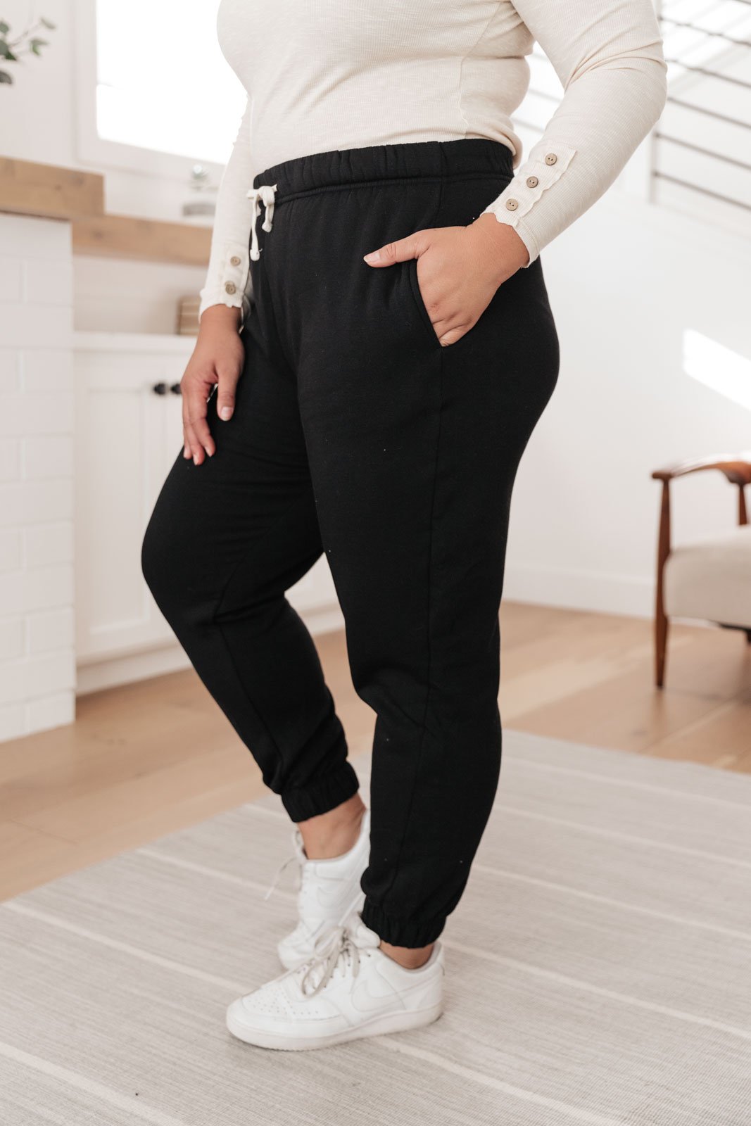 Day Off Sweats In Black (Online Exclusive) - Uptown Boutique Ramona