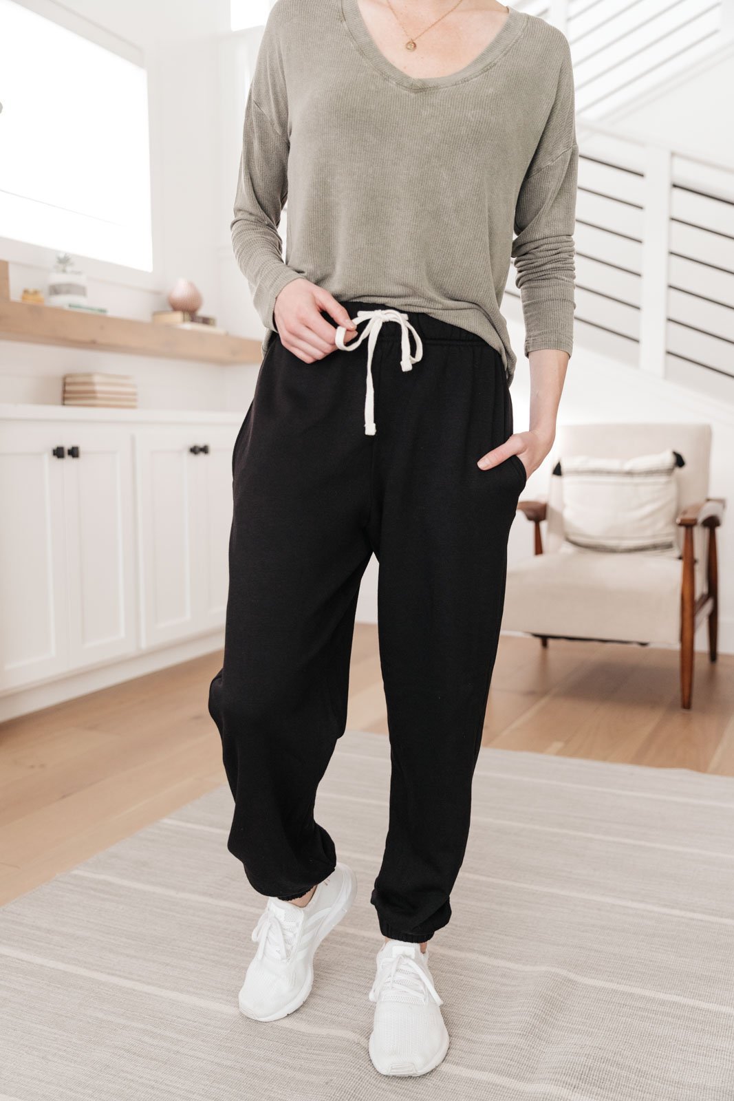 Day Off Sweats In Black (Online Exclusive) - Uptown Boutique Ramona