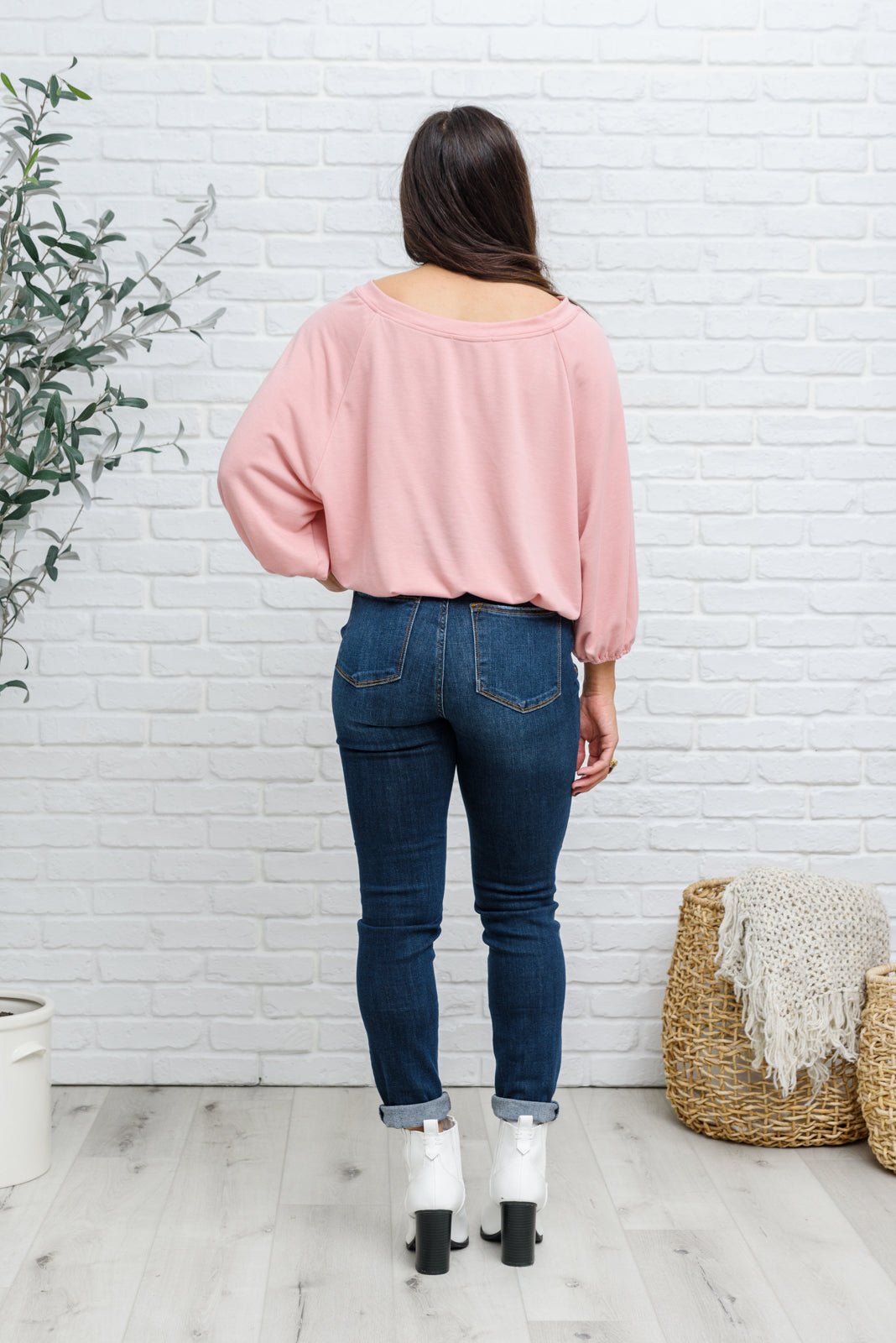 Don't Go Yet Top (Online Exclusive) - Uptown Boutique Ramona