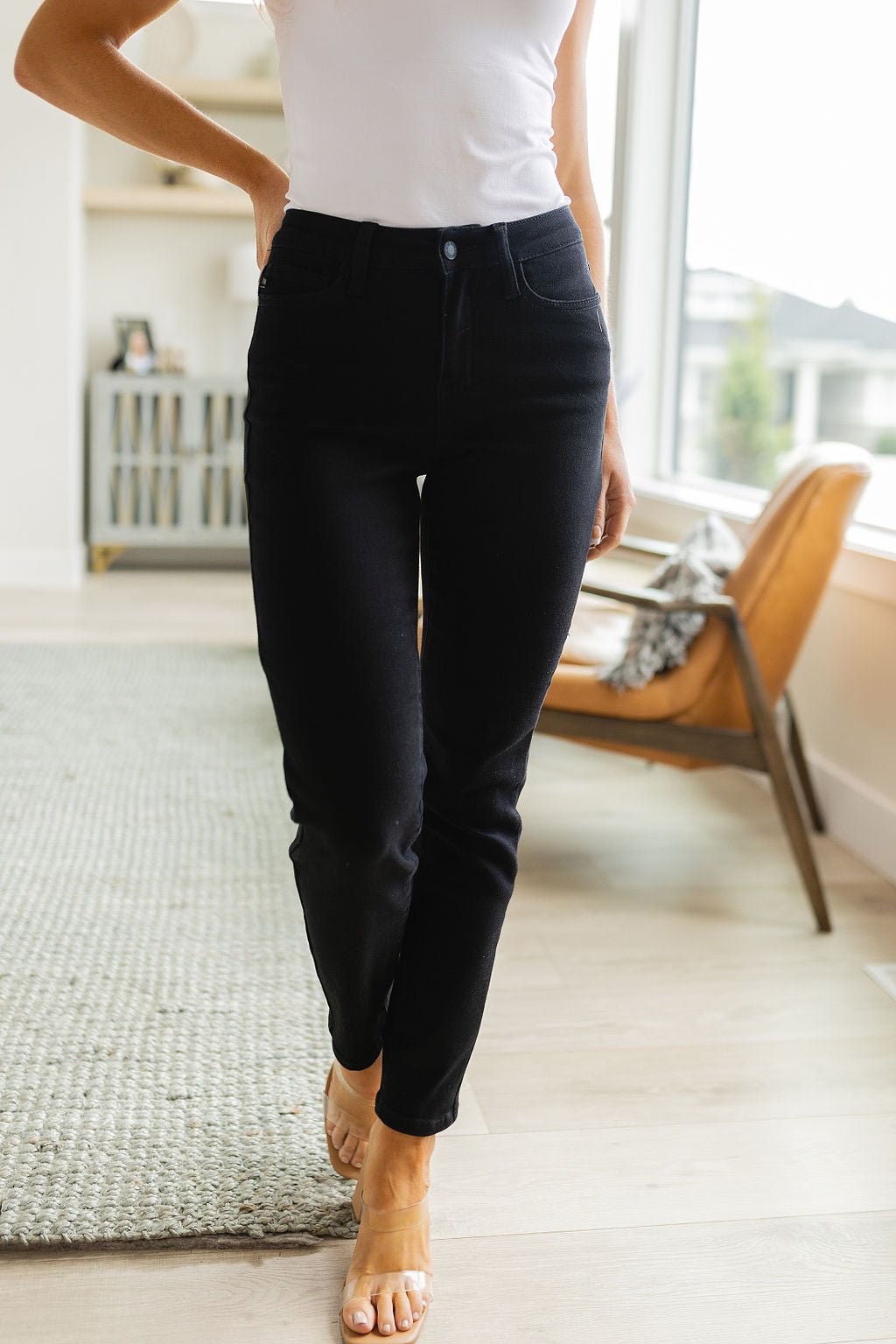 Edith Mid Rise Classic Slim Jeans in Black (Online Exclusive) - Uptown Boutique Ramona