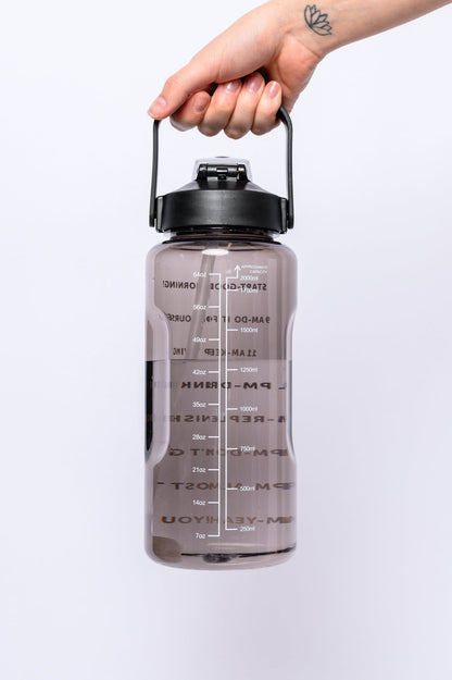 Elevated Water Tracking Bottle in Black (Online Exclusive) - Uptown Boutique Ramona