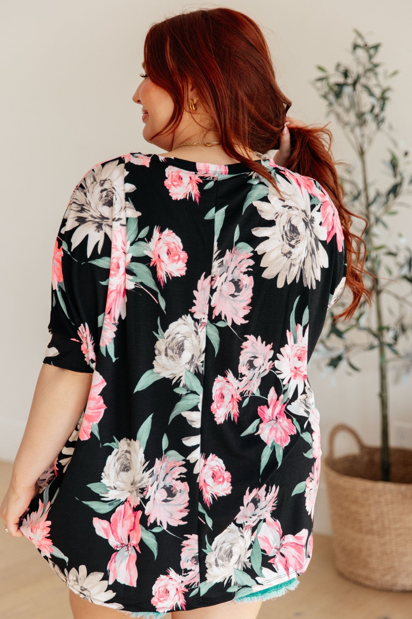 Essential Blouse in Black Floral (Online Exclusive) - Uptown Boutique Ramona