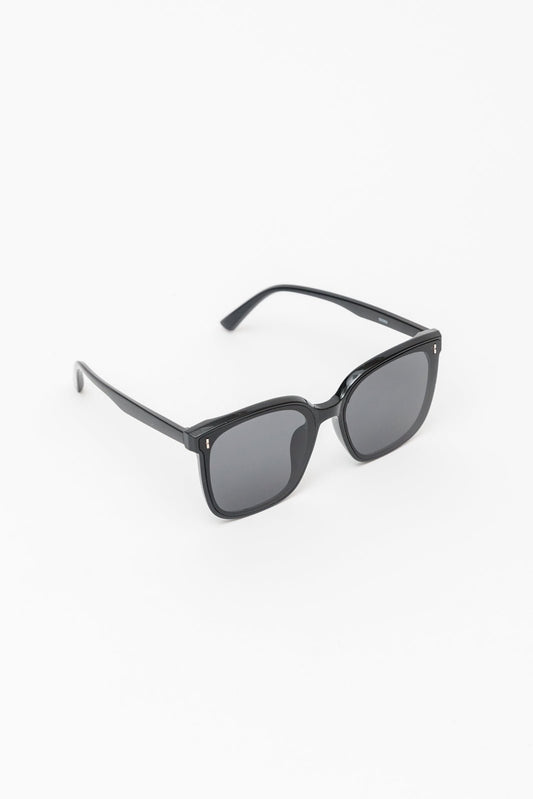 Eye On You Sunglasses in Black (Online Exclusive) - Uptown Boutique Ramona