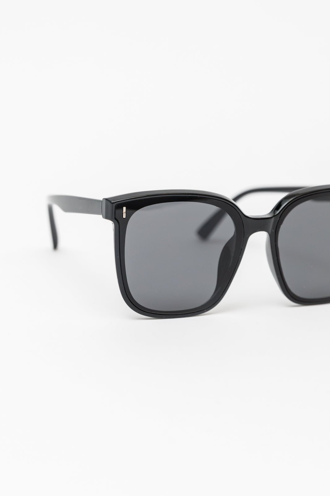 Eye On You Sunglasses in Black (Online Exclusive) - Uptown Boutique Ramona