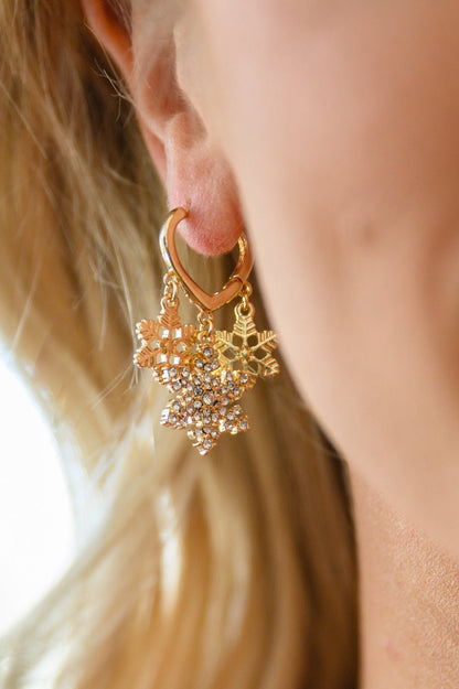 Festive Snowflake Drop Earrings (Online Exclusive) - Uptown Boutique Ramona