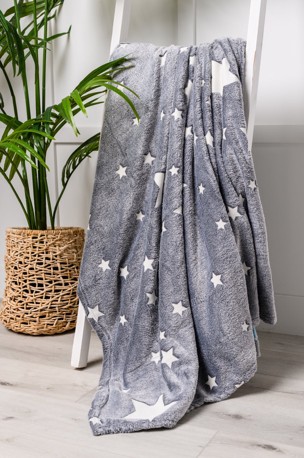 Glow in the Dark Blanket in Gray Star (Online Exclusive) - Uptown Boutique Ramona