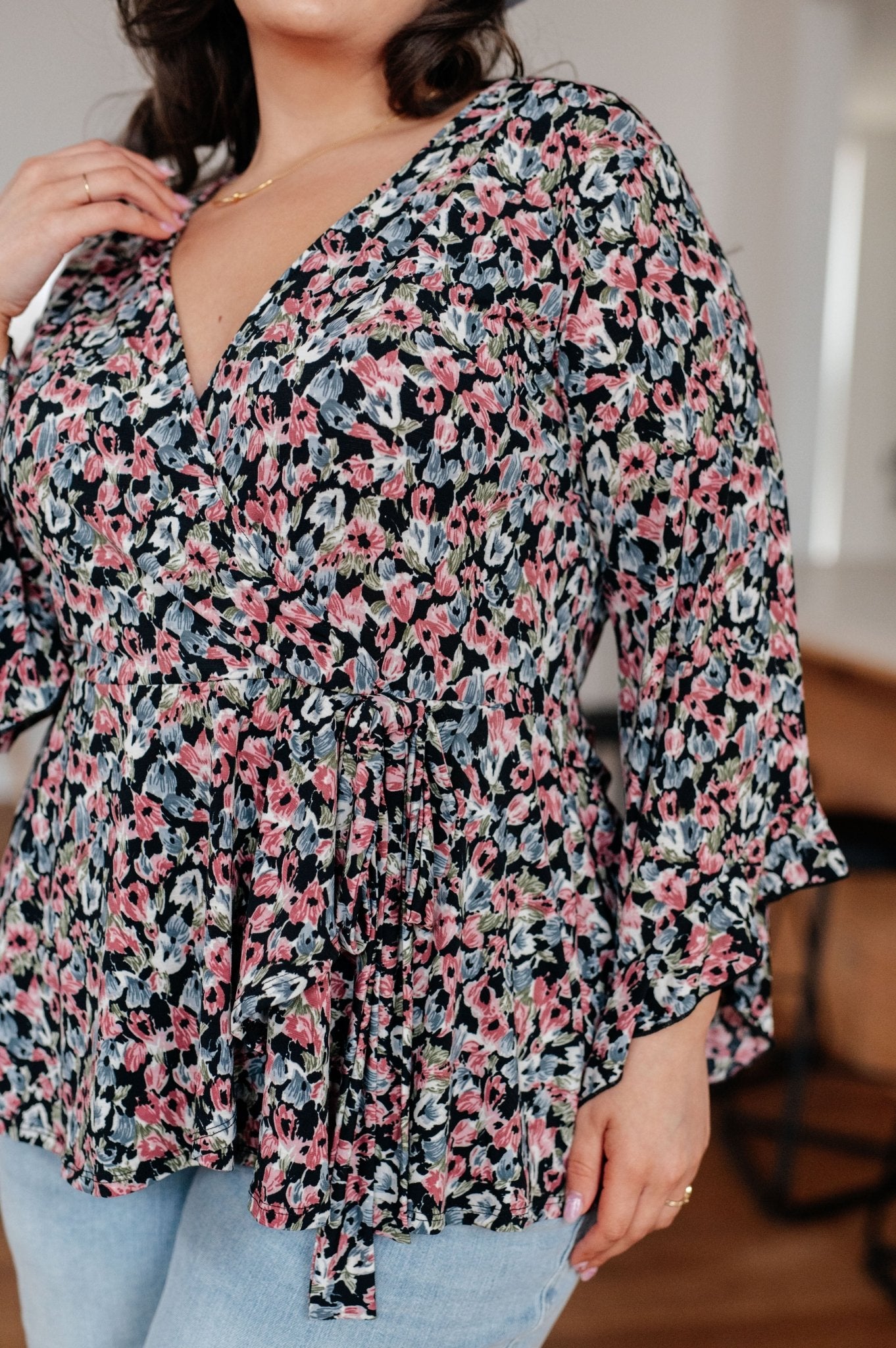 Have It All Angel Sleeve Top in Black Floral (Online Exclusive) - Uptown Boutique Ramona