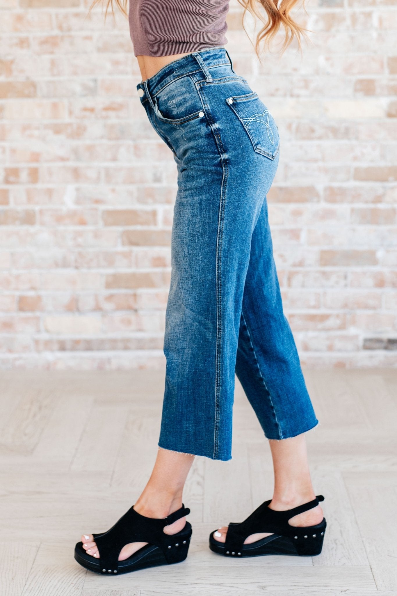 Hayes High Rise Wide Leg Crop Jeans - Uptown Boutique Ramona
