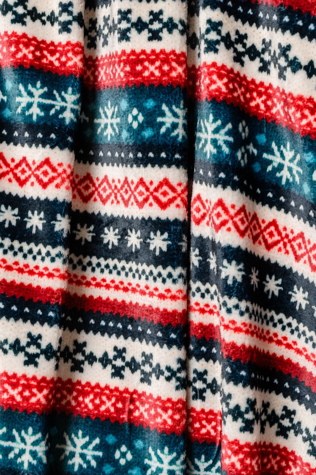 Holiday Fleece Blanket in Sweater Knit (Online Exclusive) - Uptown Boutique Ramona