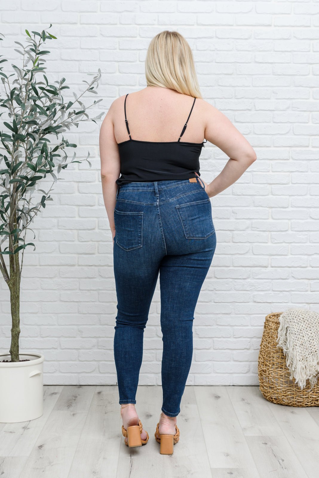 Infinite Memories Lace Bodysuit In Black (Online Exclusive) - Uptown Boutique Ramona