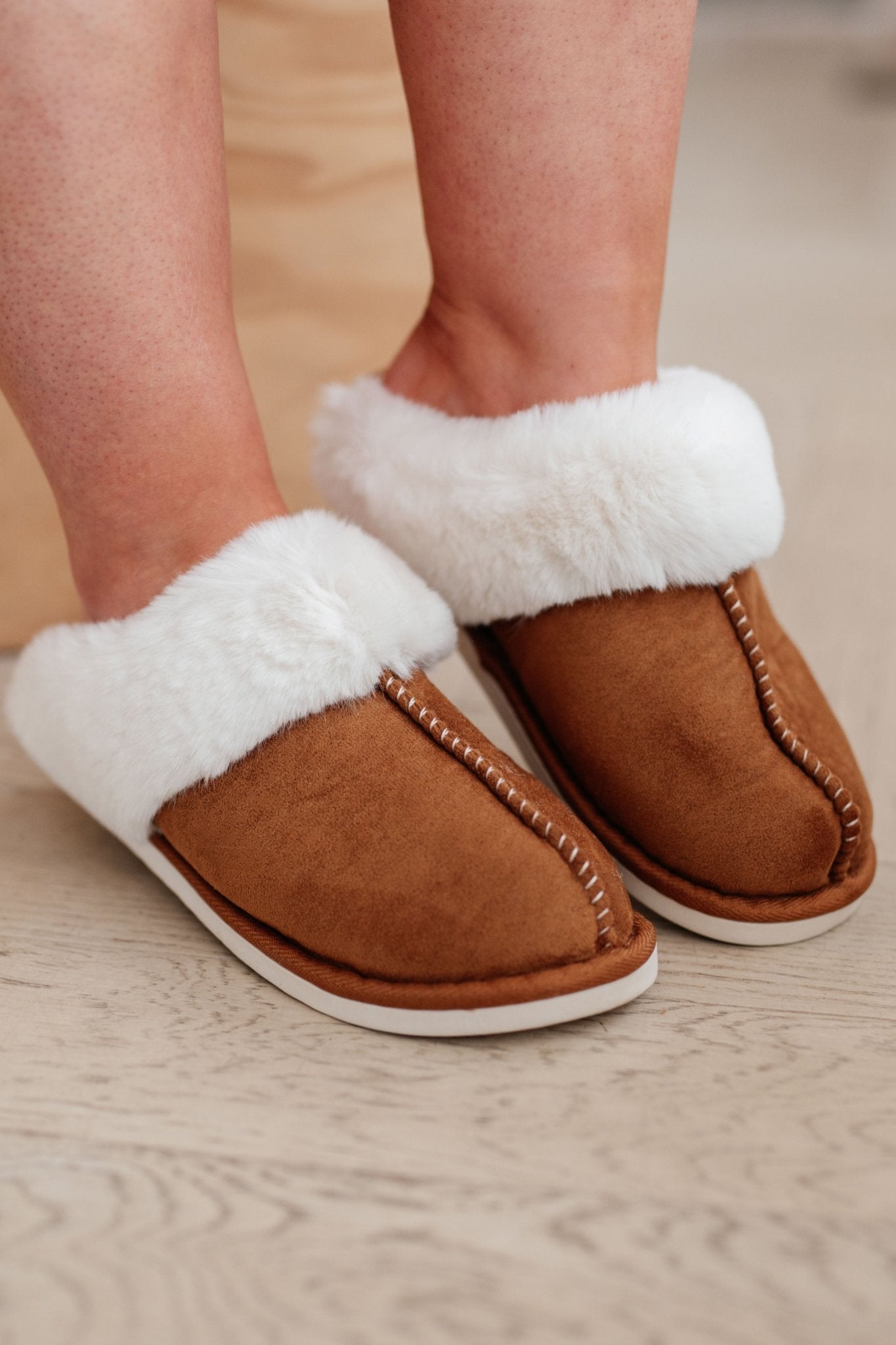 Just Chilling Slippers (Online Exclusive) - Uptown Boutique Ramona