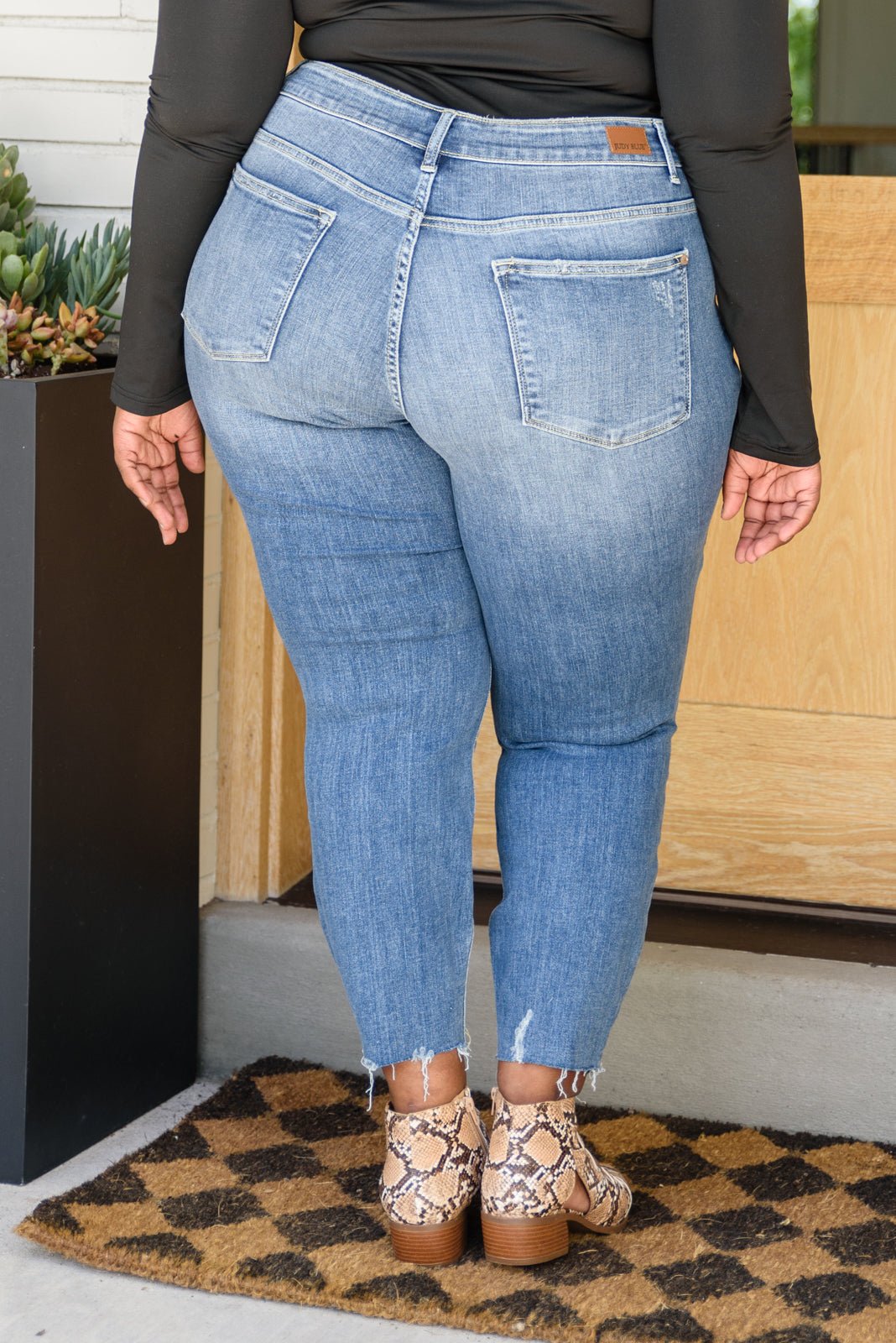 Kyla Destroyed Hi Waist Relaxed Fit (Online Exclusive) - Uptown Boutique Ramona