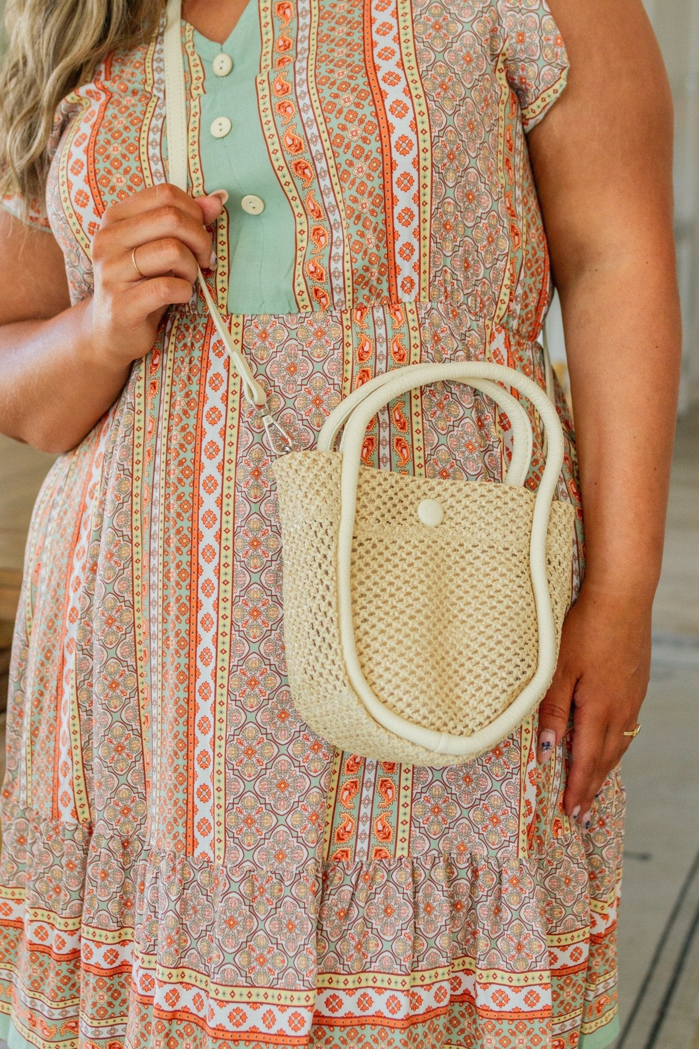 Lead the Way Woven Bucket Bag (Online Exclusive) - Uptown Boutique Ramona