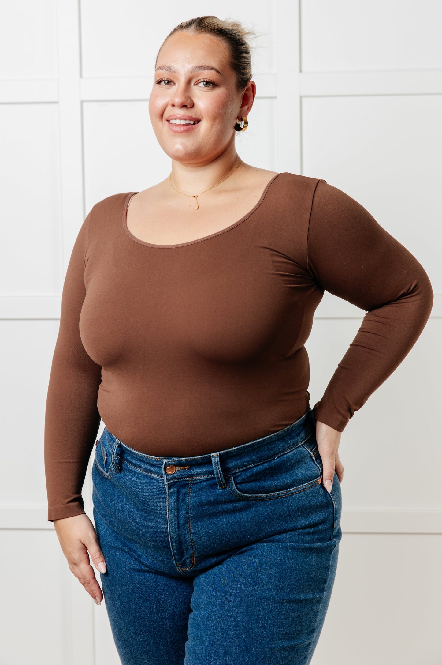 Bring in the Basics Seamless Reversible V-Neck Coffee (Online Exclusive)