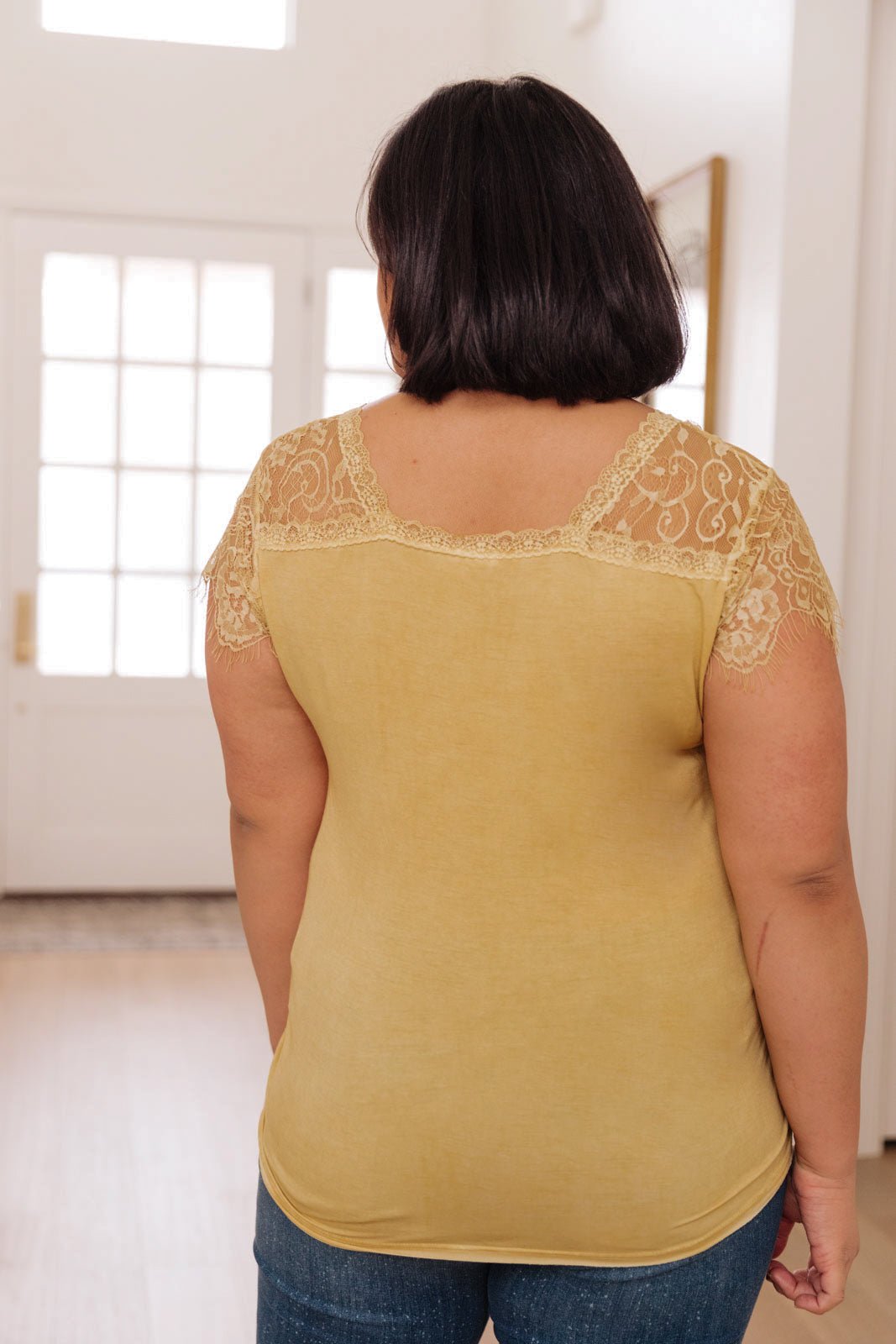 Lovely Lace Tee In Yellow (Online Exclusive) - Uptown Boutique Ramona