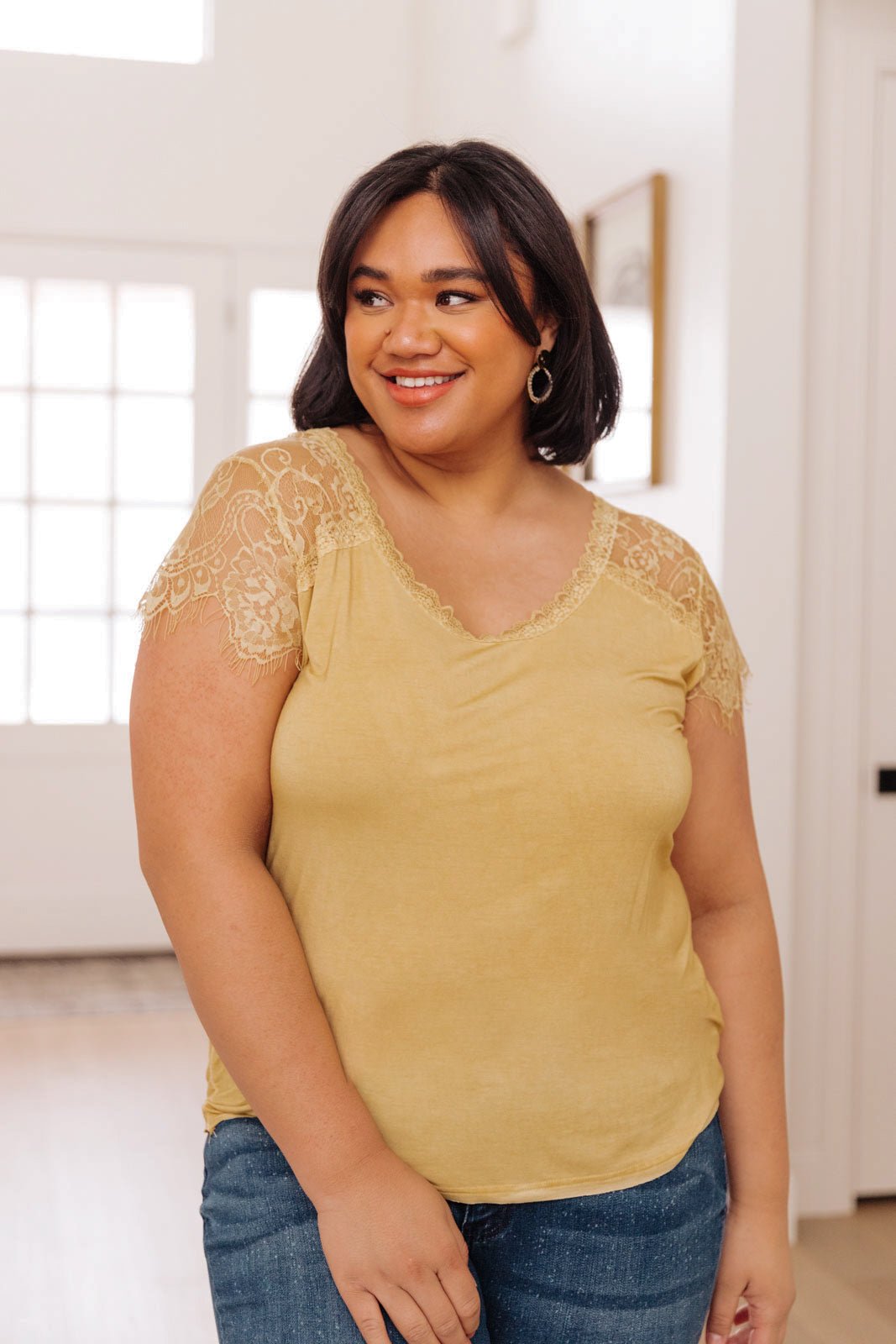 Lovely Lace Tee In Yellow (Online Exclusive) - Uptown Boutique Ramona