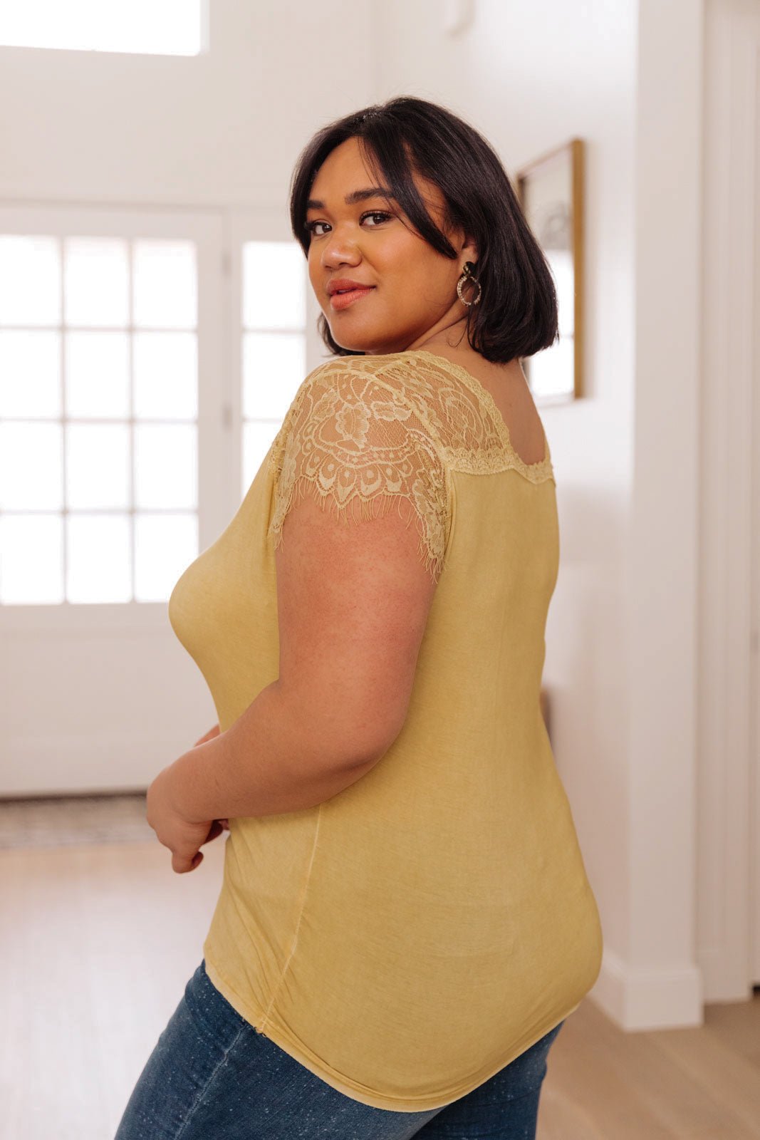 Lovely Lace Tee In Yellow (Online Exclusive) - Uptown Boutique Ramona