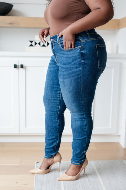 Maxine Mid - Rise Skinny Jeans (Online Exclusive) - Uptown Boutique Ramona