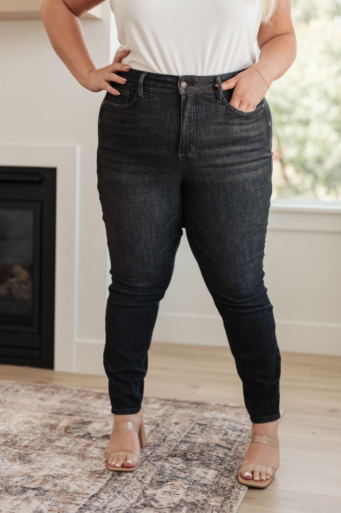 Octavia High Rise Control Top Skinny Jeans in Washed Black (Online Exclusive) - Uptown Boutique Ramona