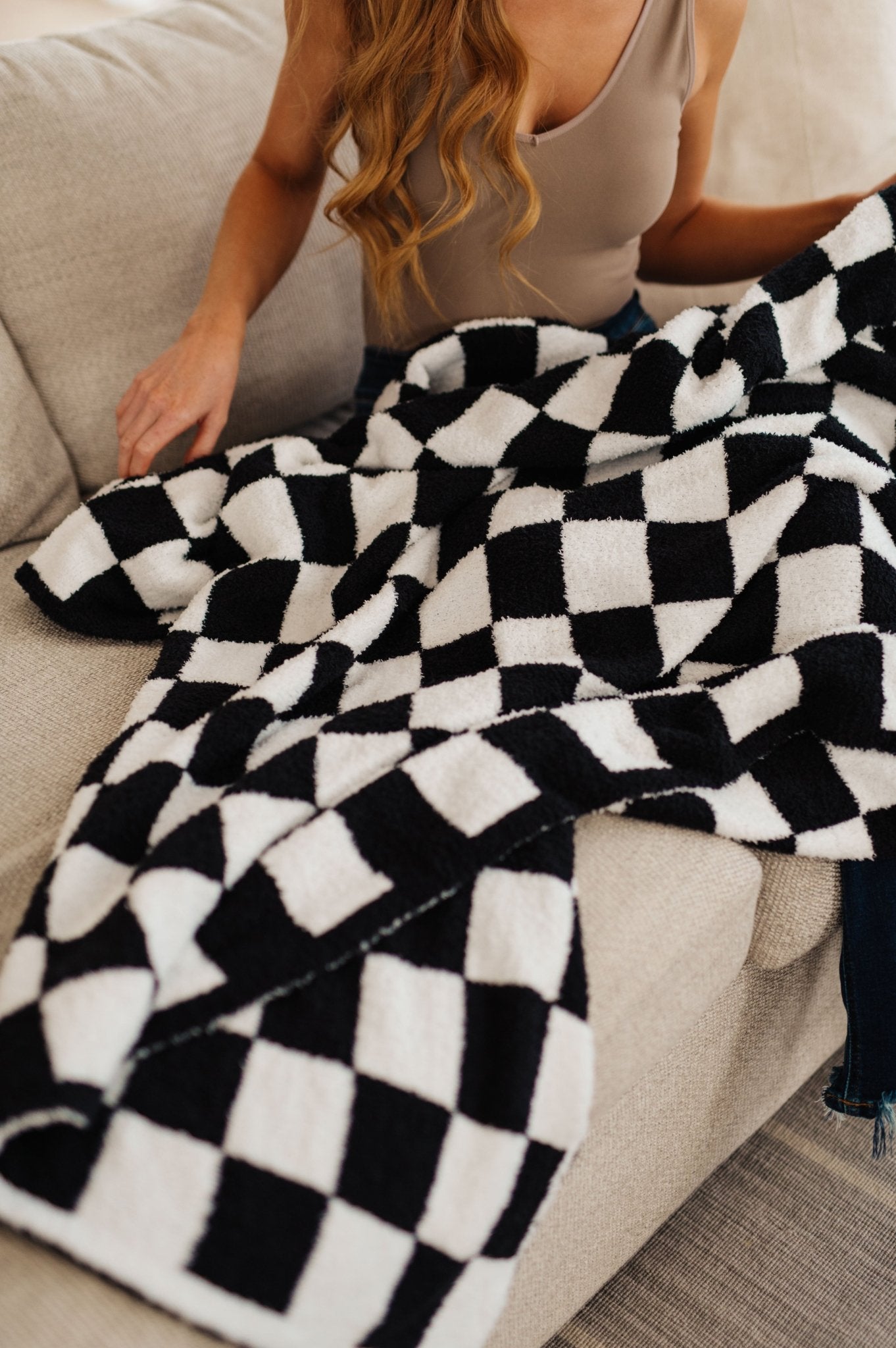 Penny Blanket Single Cuddle Size in Black Check (Online Exclusive) - Uptown Boutique Ramona