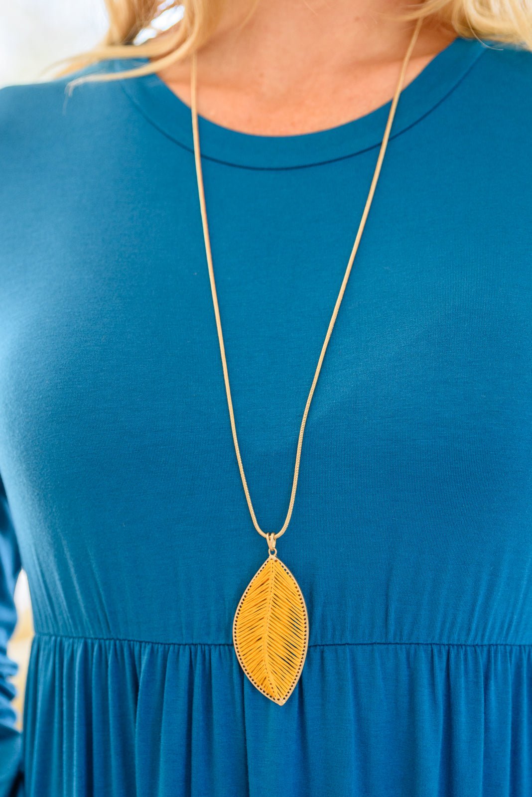 Phoebe Thread Leaf Pendant (Online Exclusive) - Uptown Boutique Ramona