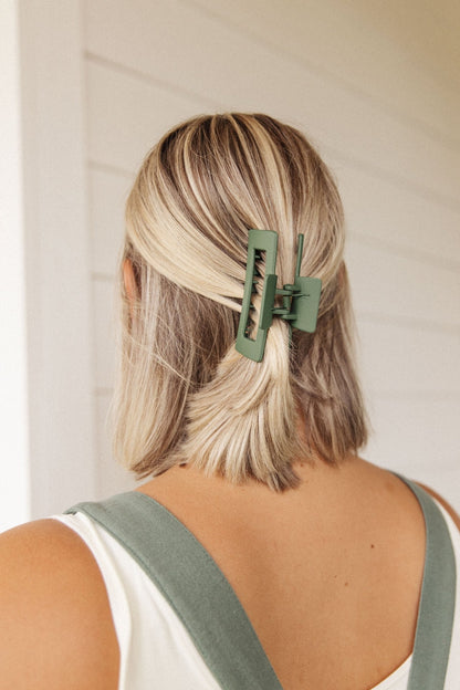 Rectangle Claw Clip in Matte Moss (Online Exclusive) - Uptown Boutique Ramona