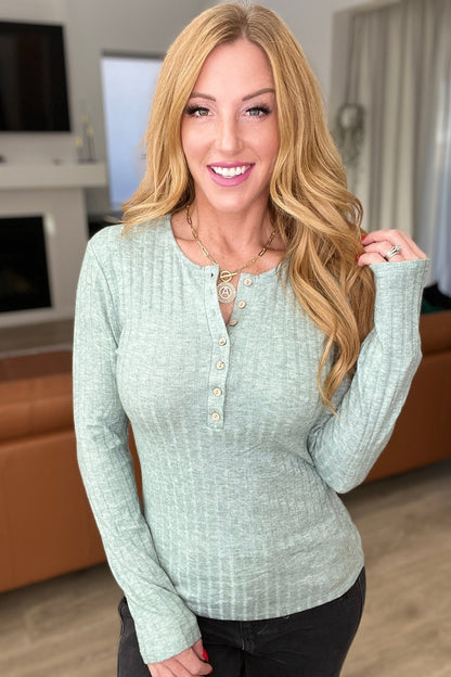 Ribbed Long Sleeve Henley in Hunter Green (Online Exclusive) - Uptown Boutique Ramona