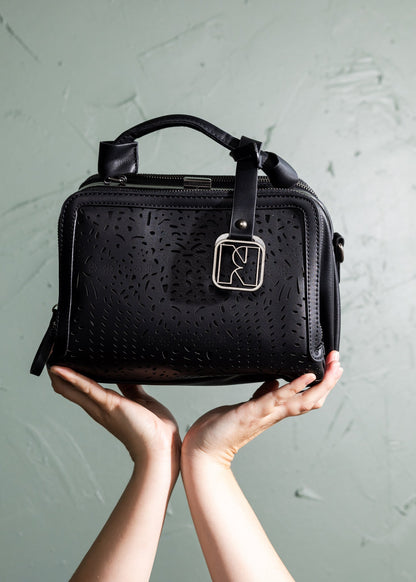 Savvy Handbag in Black (Online Exclusive)