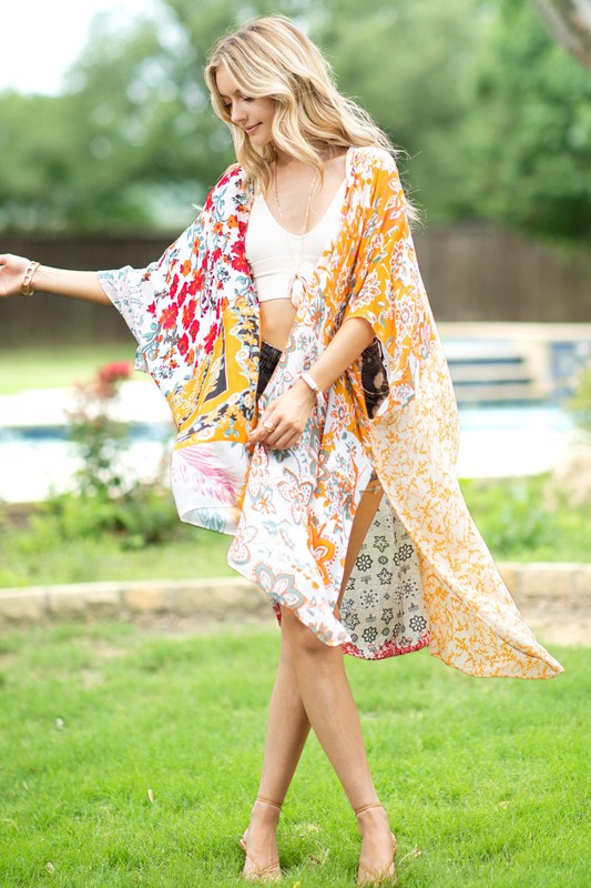 Kimono à carreaux floraux 