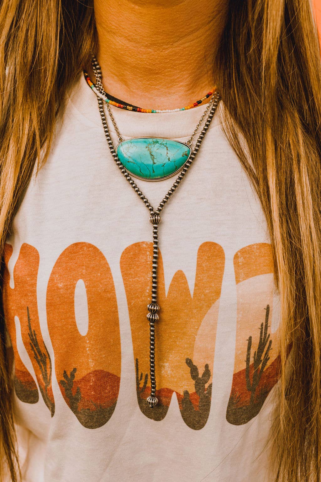 Collier de pierres turquoise en morceaux