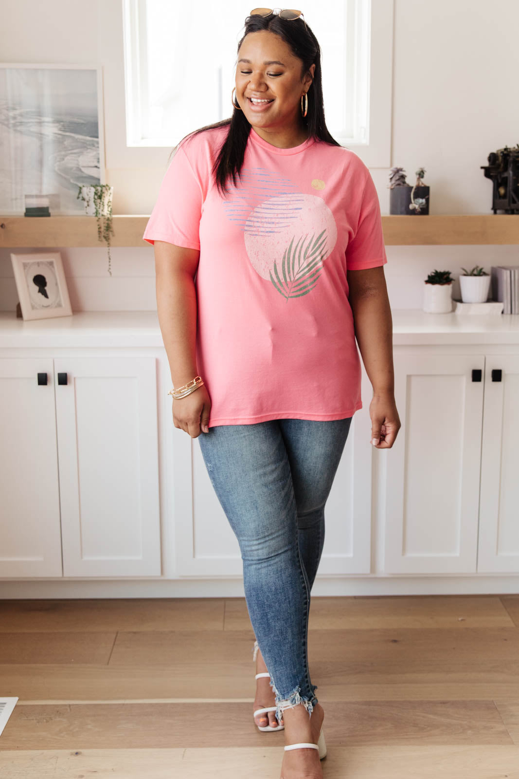 Abstract Graphic Tee in Pink (Online Exclusive) – Uptown Boutique