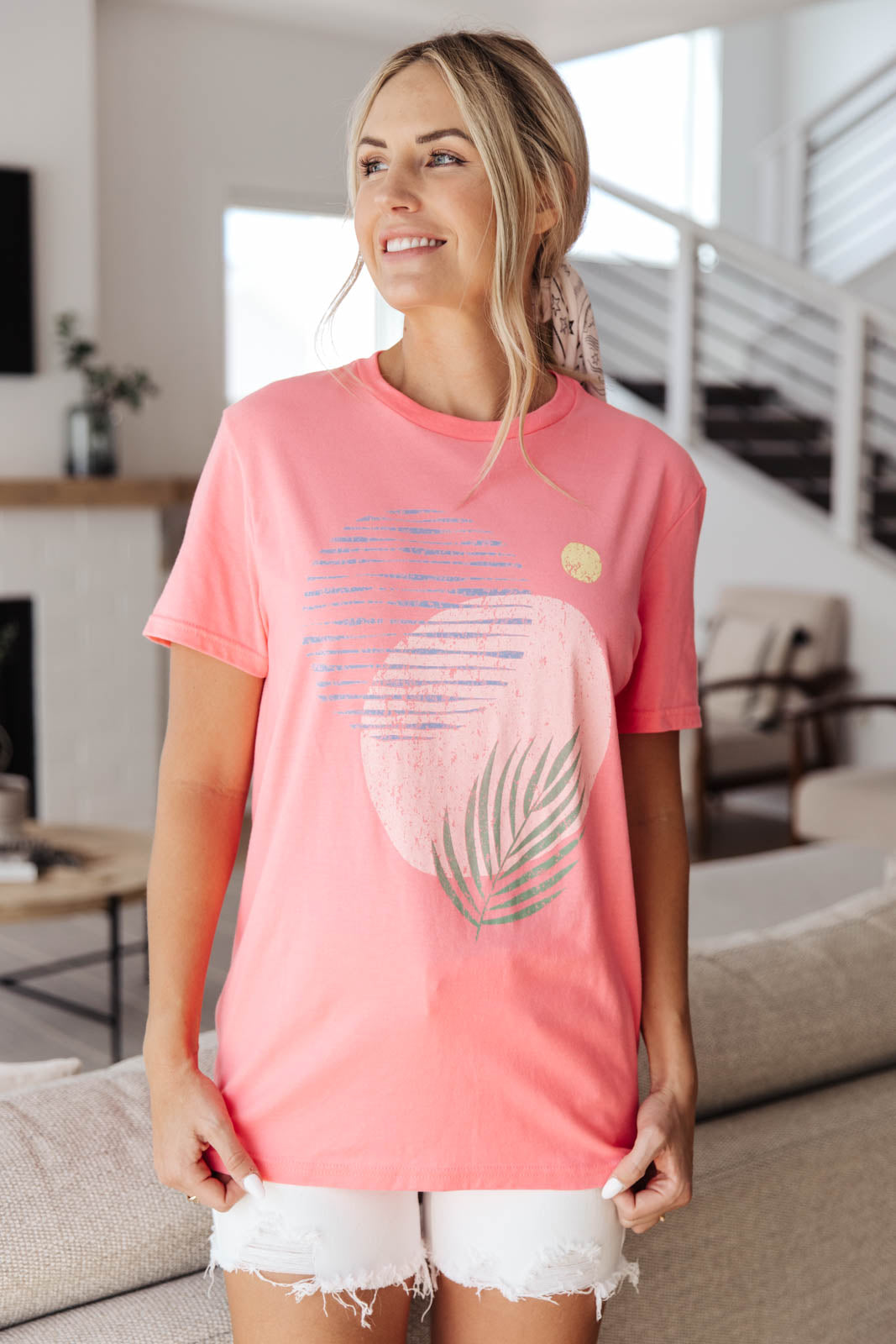 Abstract Graphic Tee in Pink (Online Exclusive)