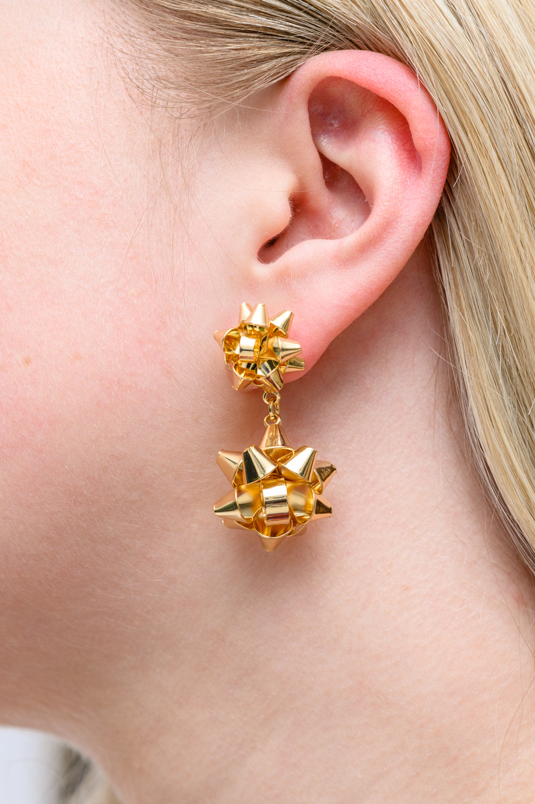 Boucles d'oreilles à double nœud de Noël en or (exclusivité en ligne)