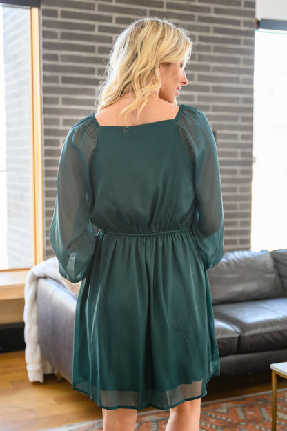 Front And Center Balloon Sleeve Dress in Green (Online Exclusive)