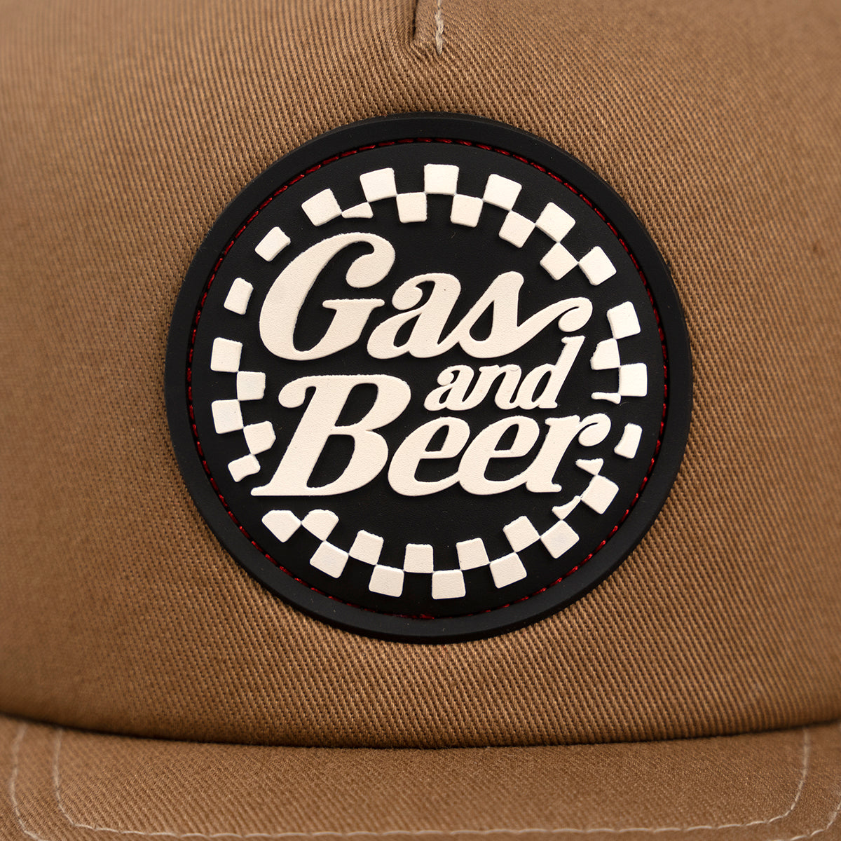 Sombrero de gasolina y cerveza