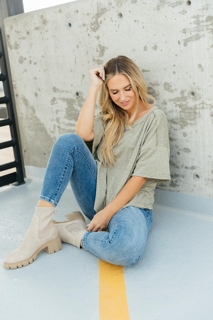Hannah Tee in Faded Olive (Online Exclusive)