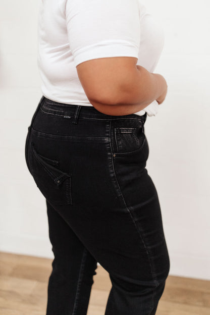 High Waist Mom Fit Jeans In Black (Online Exclusive)
