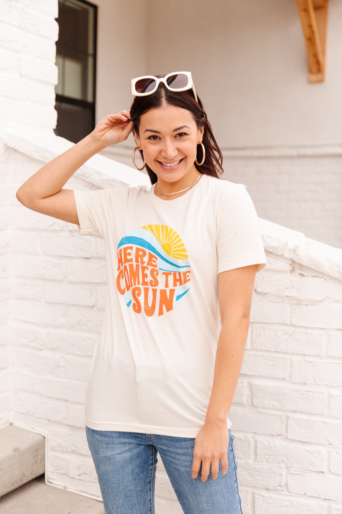 Camiseta gráfica Here Comes the Sun (exclusiva en línea)