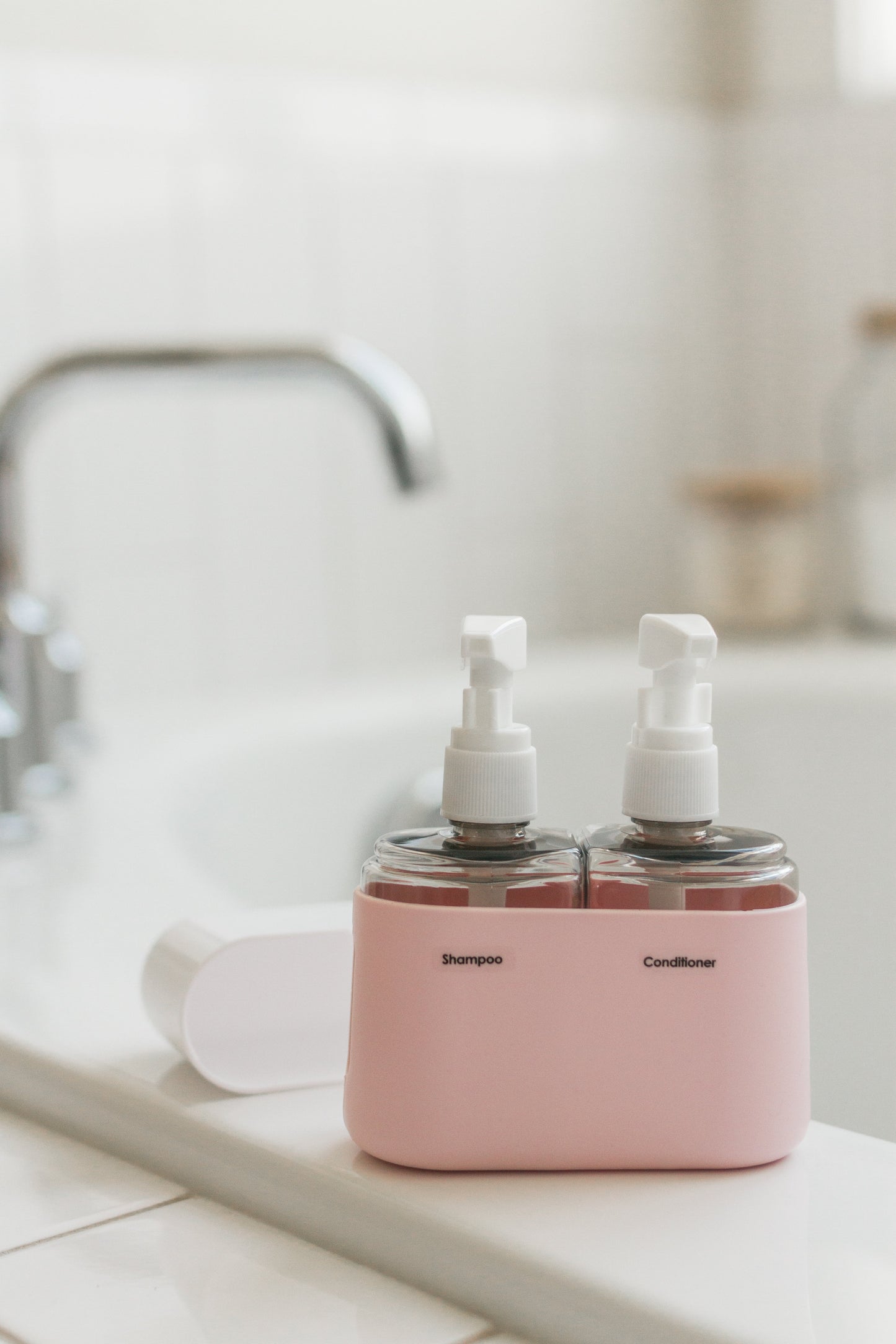 It Girl Travel Collection Shampoo/Conditioner Dispenser (Online Exclusive)