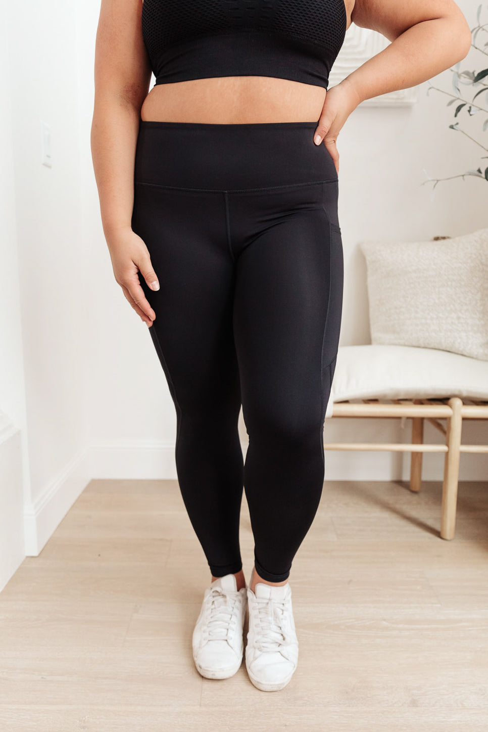 Keep Them Coming Smocked Waist Joggers in Black (Online Exclusive) – Uptown  Boutique Ramona