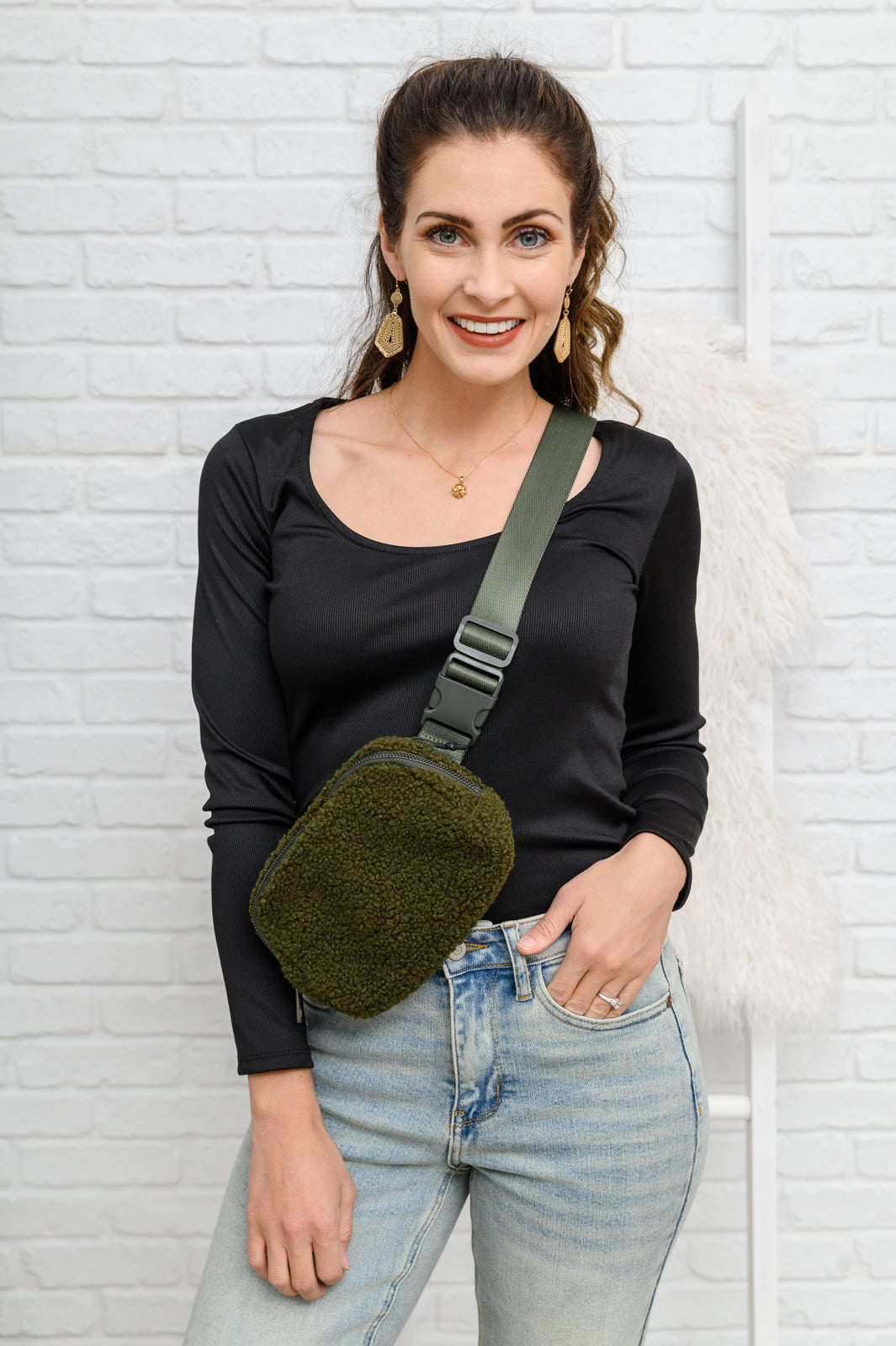 Keeping Up Sherpa Side Bag in Green (Online Exclusive)