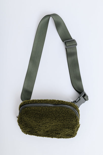 Keeping Up Sherpa Side Bag in Green (Online Exclusive)