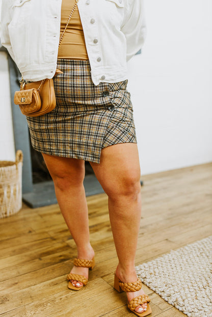 Minifalda pantalón a cuadros Late To Class (exclusivo en línea)