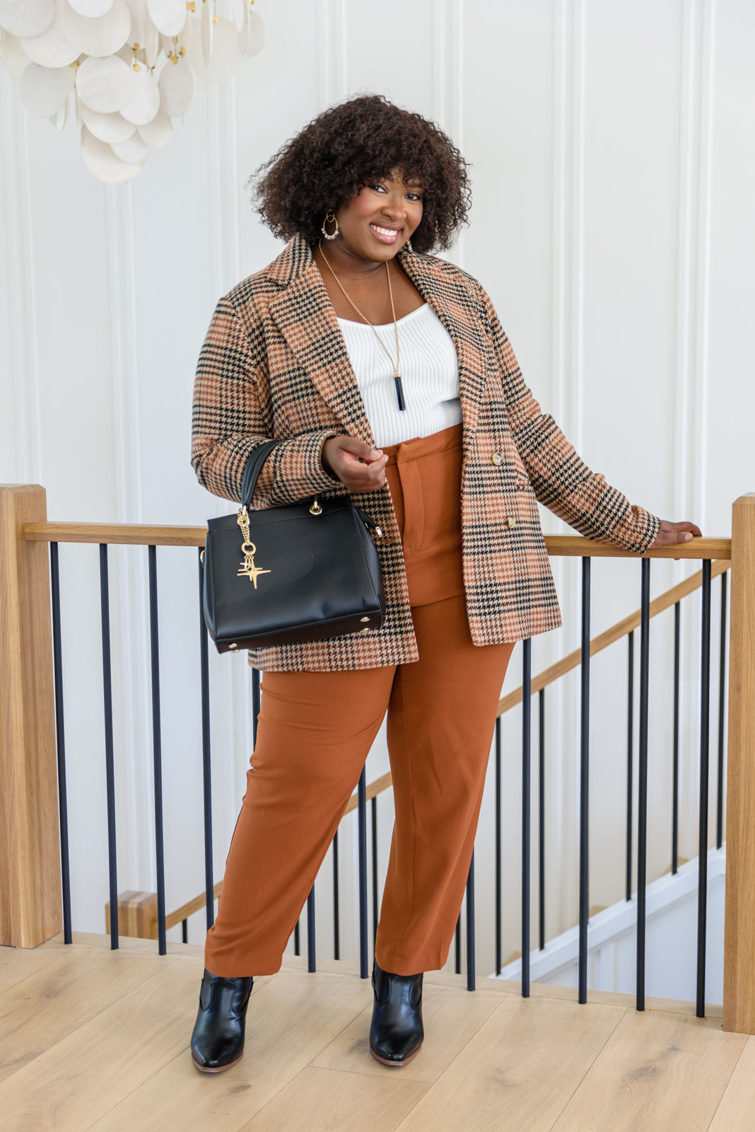 How to Style Plaid Pants for Work - The Styled Press | Plaid pants outfit,  How to style plaid pants, Plaid fashion