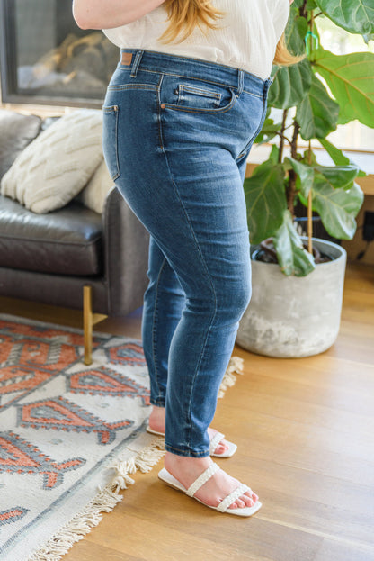 Jean skinny taille moyenne (exclusivité en ligne)
