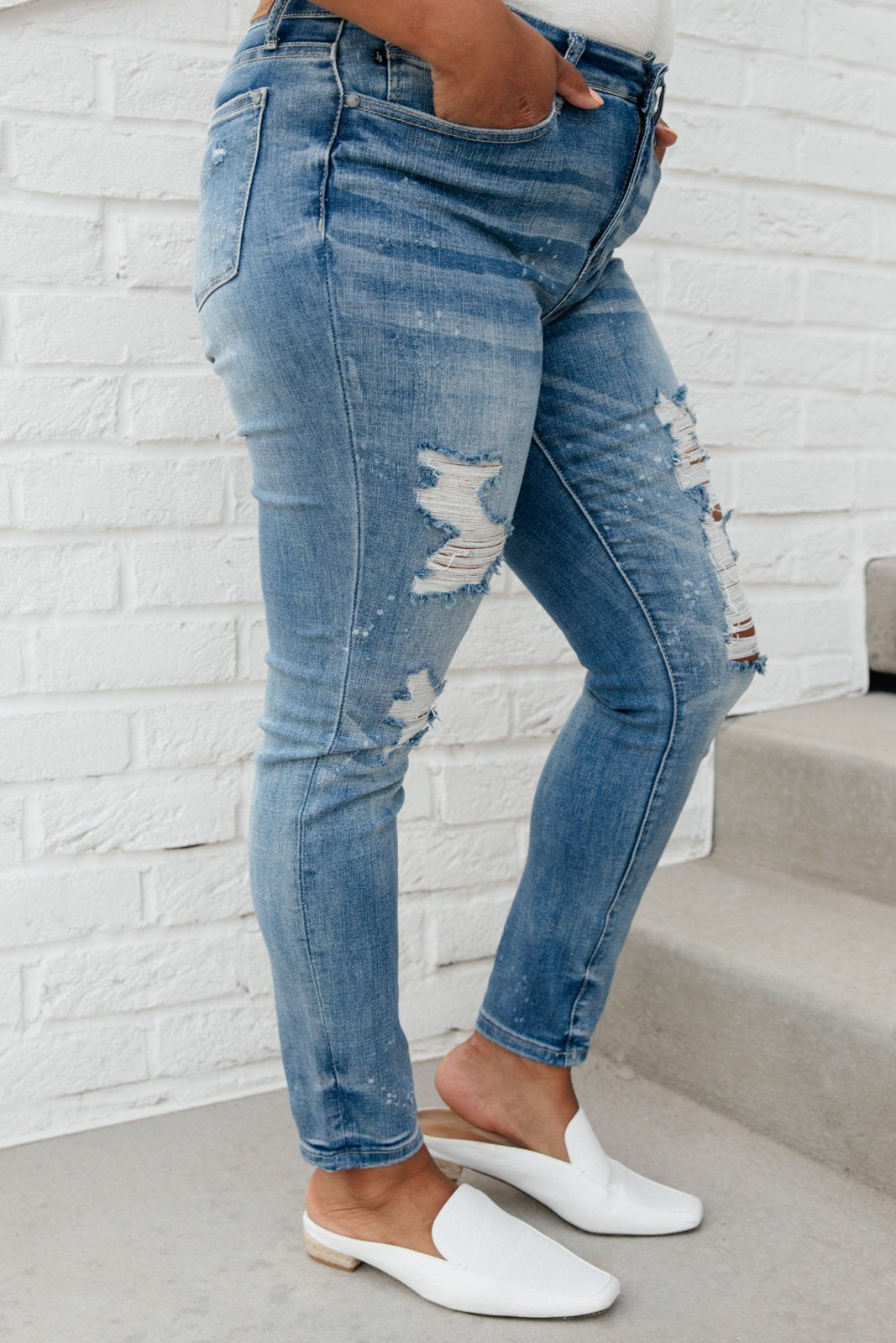 Ocean Side Distressed Skinny Jeans (Online Exclusive)