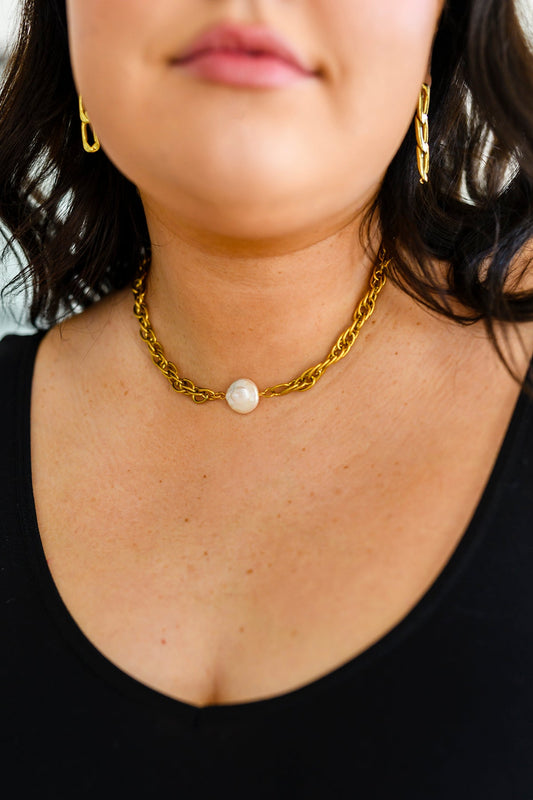 Ocean's Gold Shell Pendant Necklace (Online Exclusive)