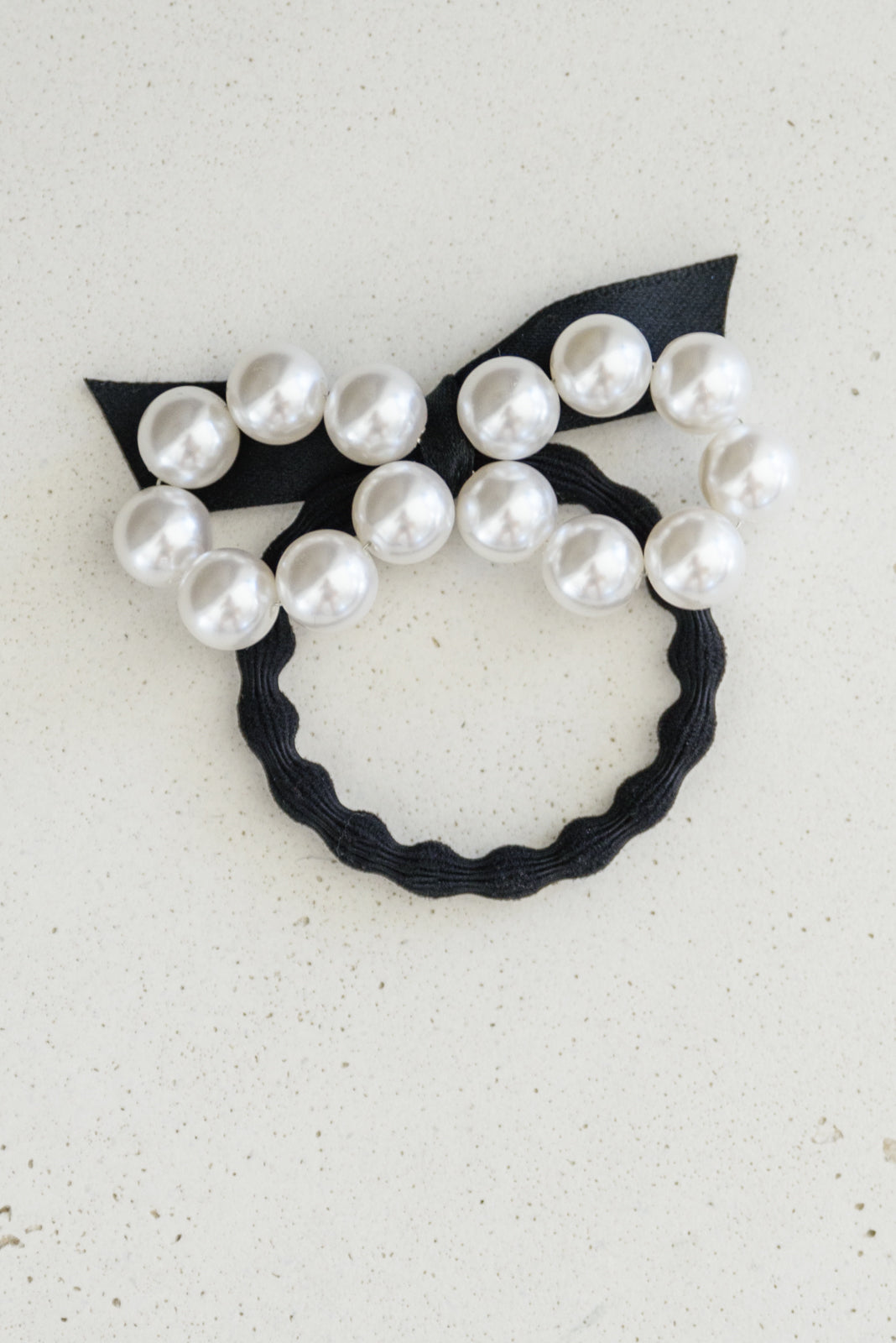 White pearl hair tie (Online Exclusive)