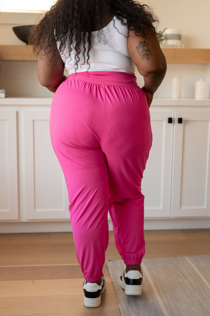 The Motive Slouch Jogger en rose vif (exclusivité en ligne)