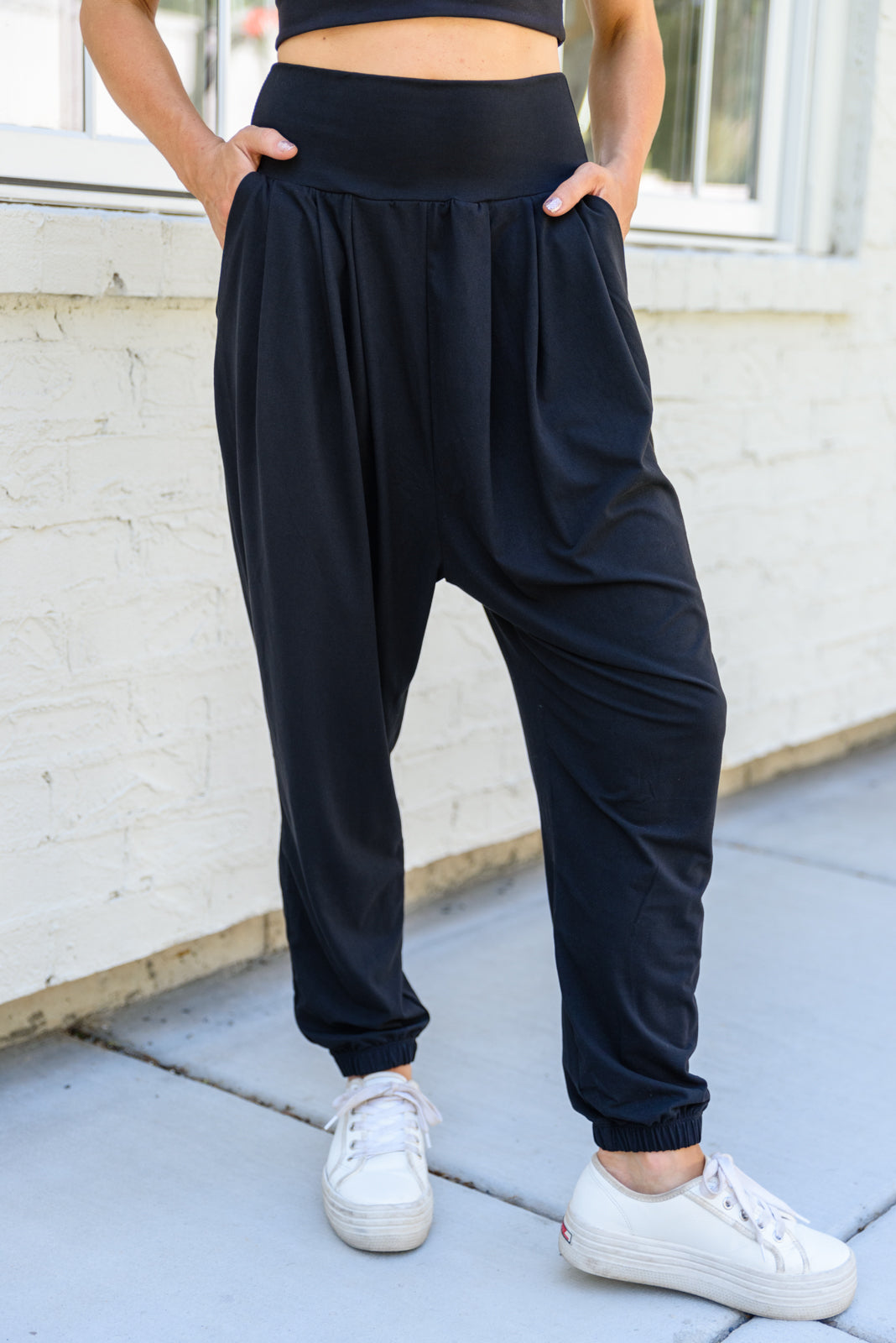 The Motive Slouch Joggers In Black (Online Exclusive)